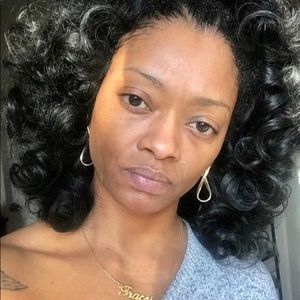 Meet your Posher, Posh